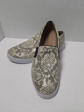 Vionic Snake Print Slip on Sneaker Walking Everyday Shoes